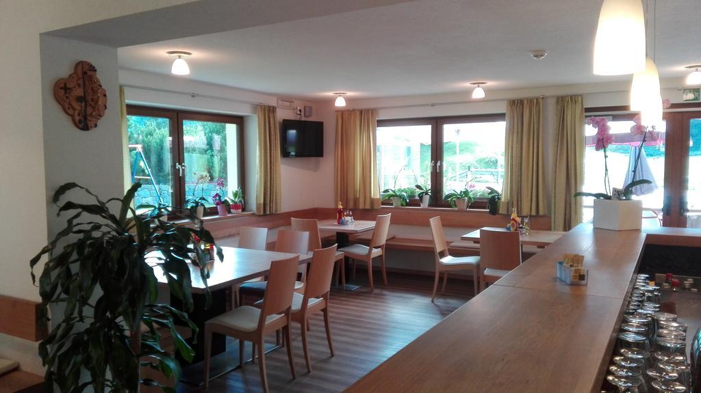 Bed and Breakfast Reschnerhof Resia Exterior foto